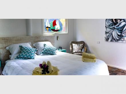 Bed & Breakfast Garasu Lodge Mudgeeraba