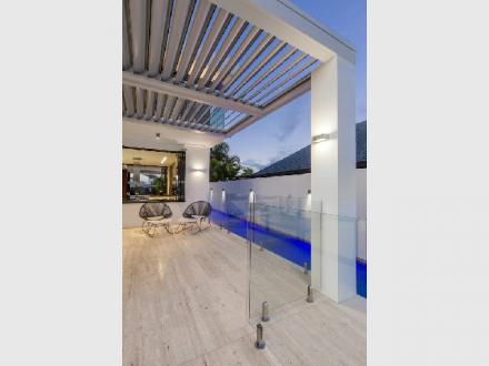 Crystal Glassbuild Crystal Glassbuild