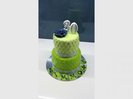 Deevyne Cakes Deevyne Cakes