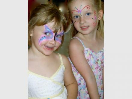 Strawberry Fundaes Children's Entertainment Strawberry Fundaes Children's Entertainment