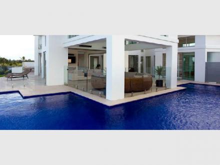Universal Pools & Spas Universal Pools & Spas